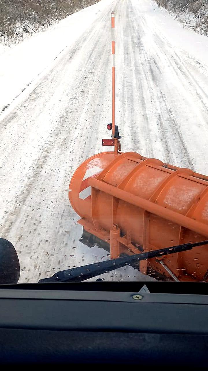 В Кавалеровском округе временно закрыто движение на перевале Высокогорский из-за обледенения