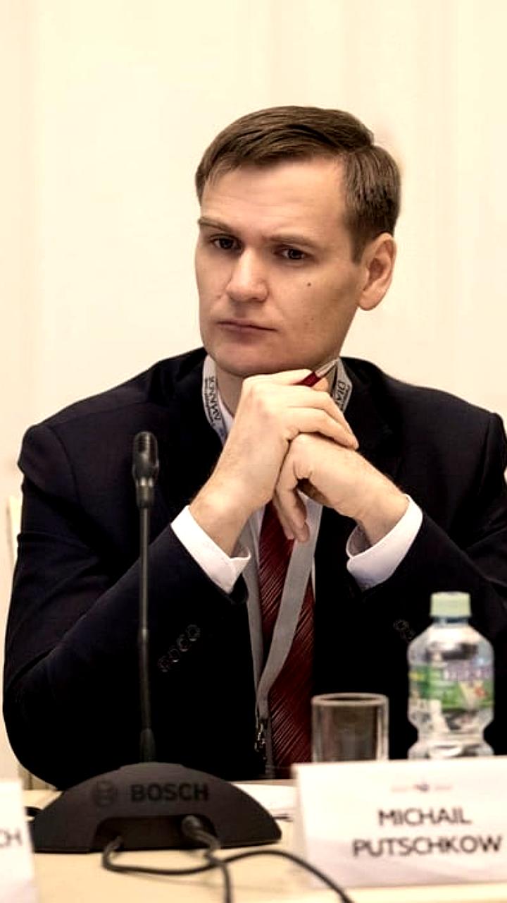 Министр образования Нижегородской области инициирует помощь пострадавшей школьнице после массовой травли