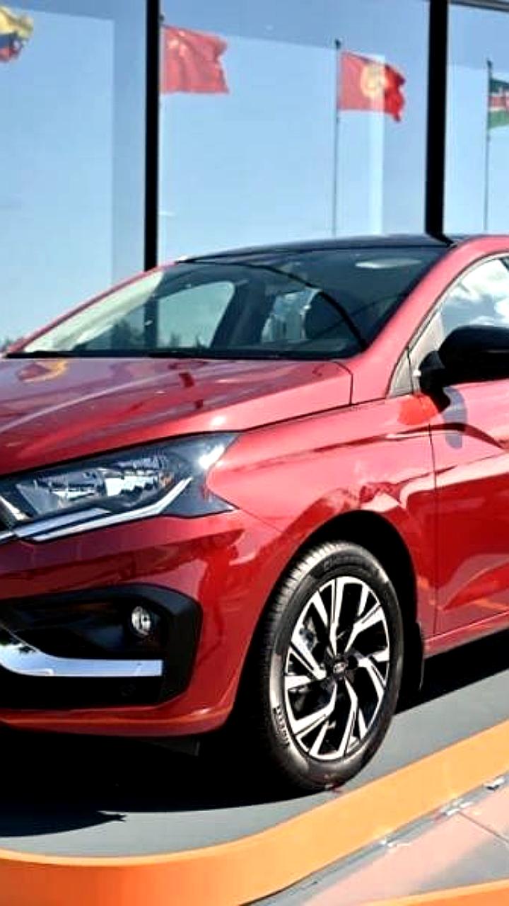 Санкт-Петербургский автозавод снижает прогноз по сборке Lada Iskra на 2026 год