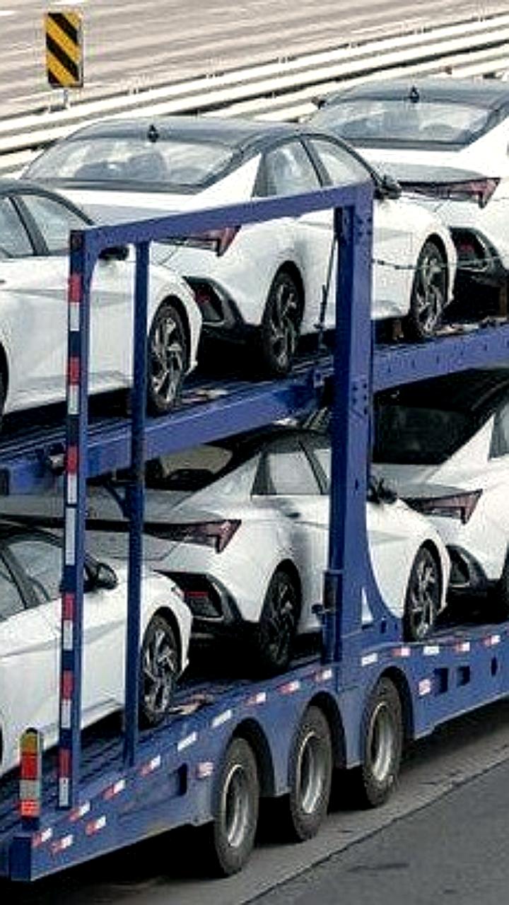 Владельцы казахстанских автомобилей в России обязаны доплатить утилизационный сбор