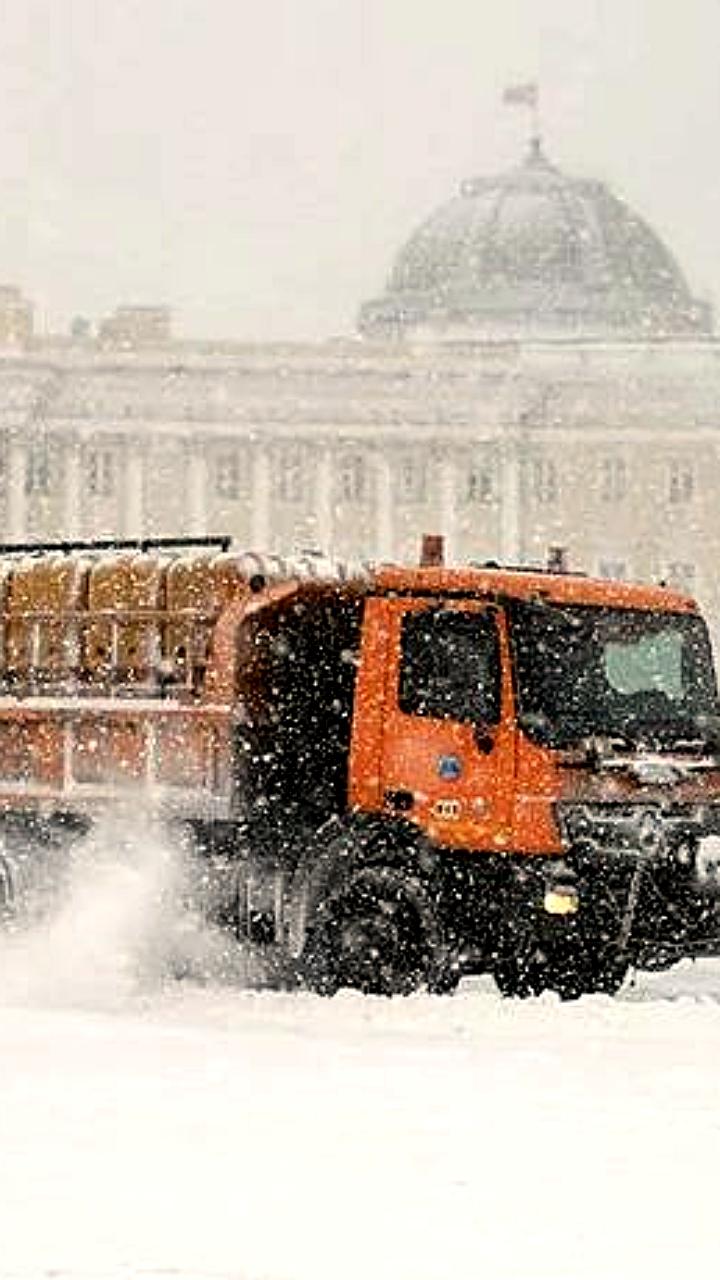 Санкт-Петербург и Беларусь подписали соглашения о сотрудничестве и поставках техники