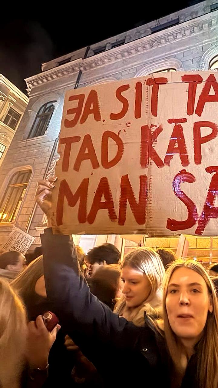 В Риге прошел митинг против выхода Латвии из Стамбульской конвенции