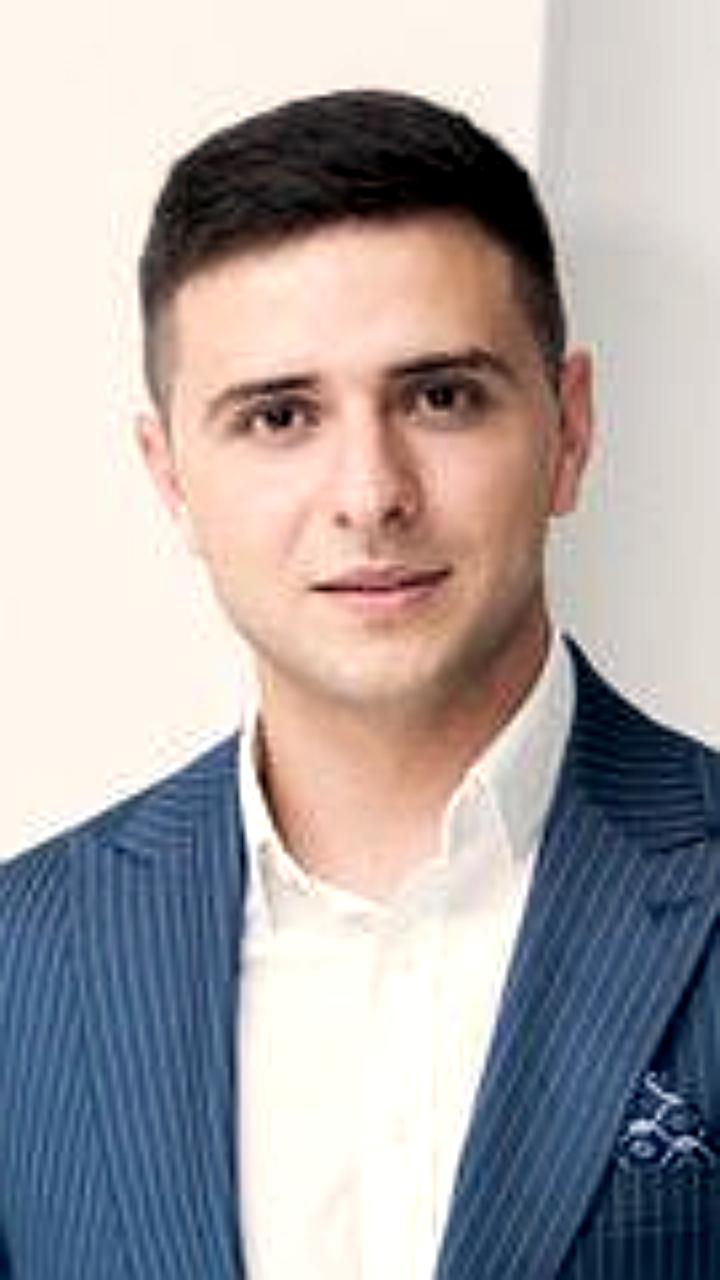 Иван Паня поздравляет GRT с 18-летием, RTVI отмечает 25 лет