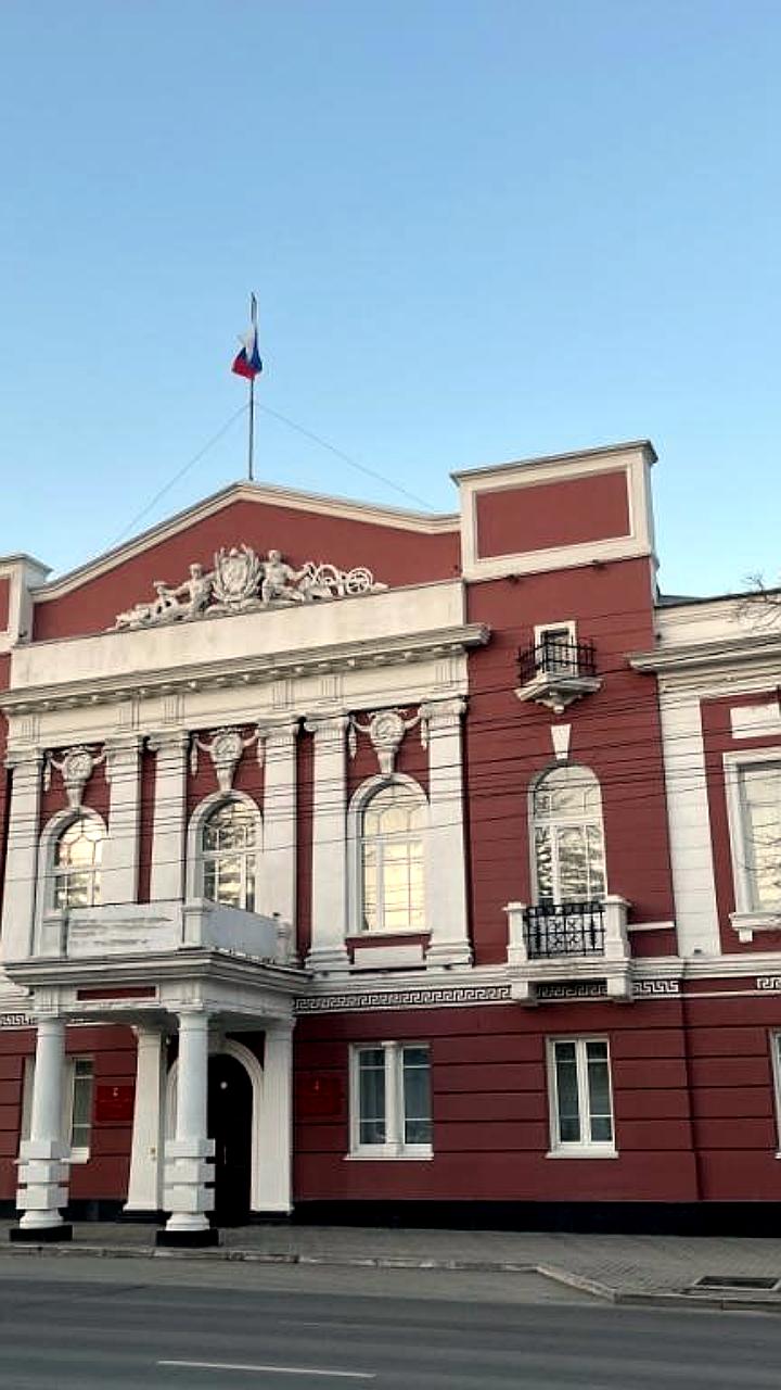 Барнаульская Дума обновляет правила уличной рекламы для улучшения городской среды