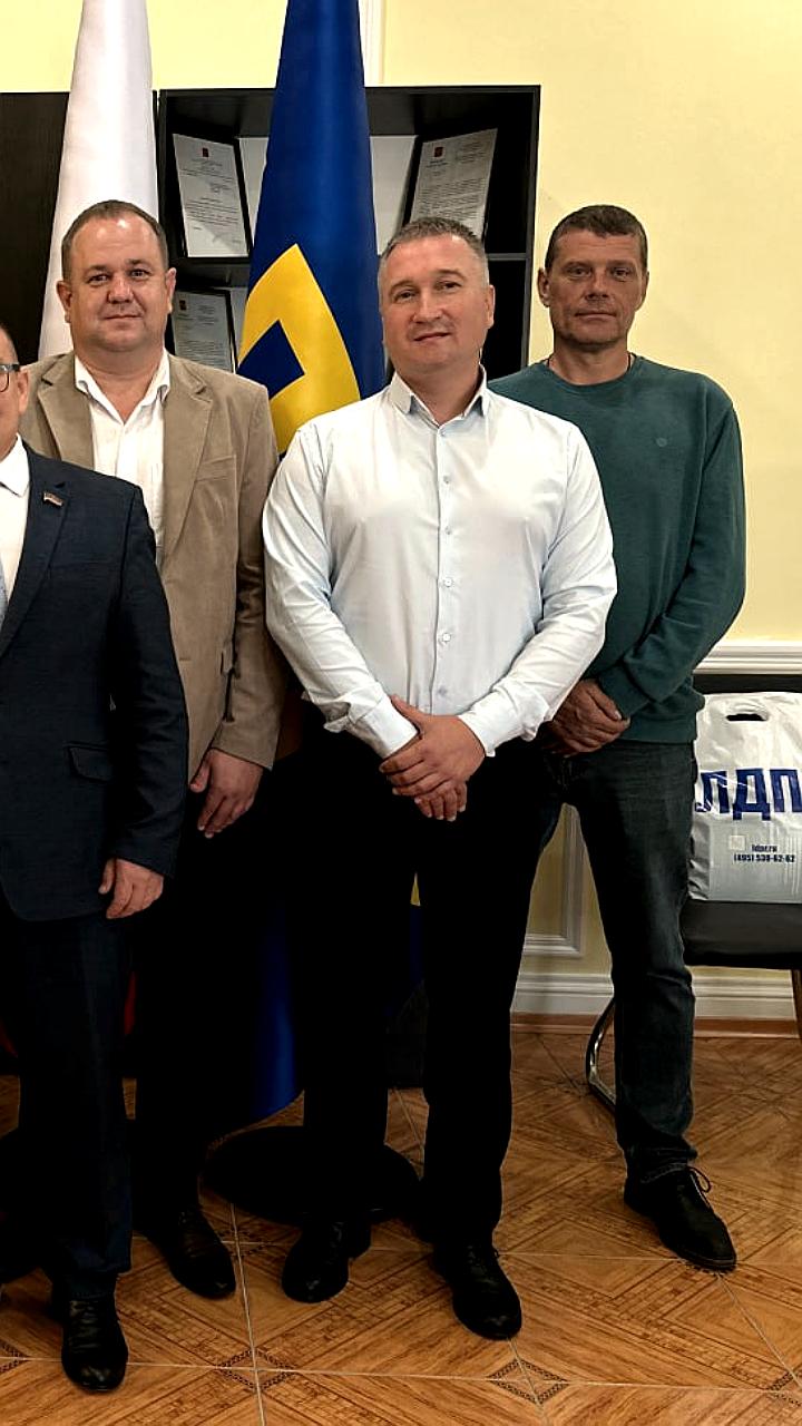 Депутаты ЛДПР поддержали студенческий талант на фестивале в Донбассе