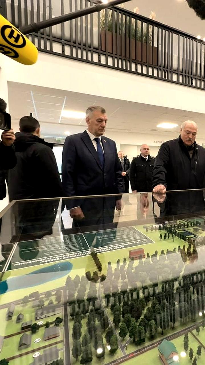 Александр Лукашенко осмотрел благоустройство Березинского заповедника и поручил развивать сельское хозяйство