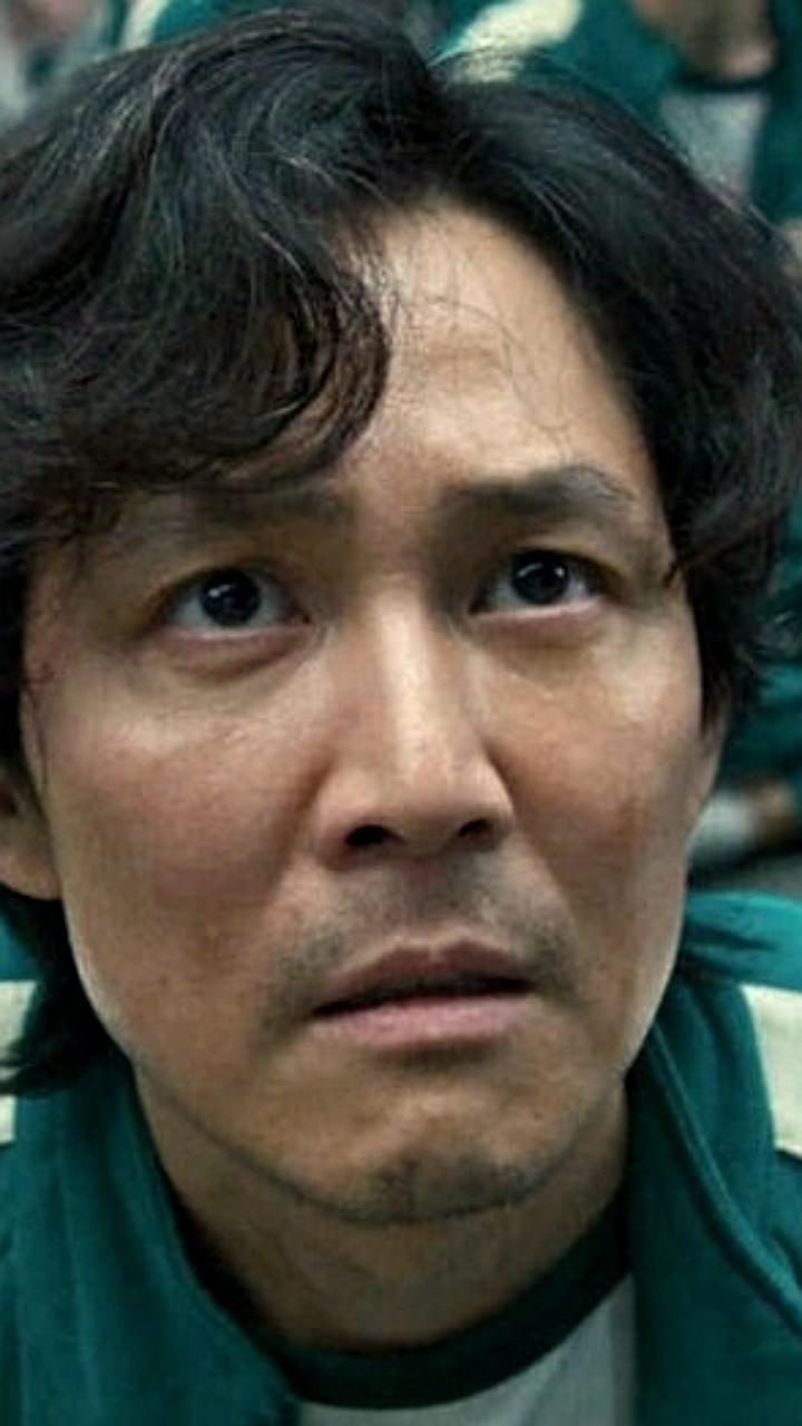 Жительница Южной Кореи стала жертвой мошенников, выманивших 28 млн рублей под предлогом общения с актером 'Игры в кальмара'