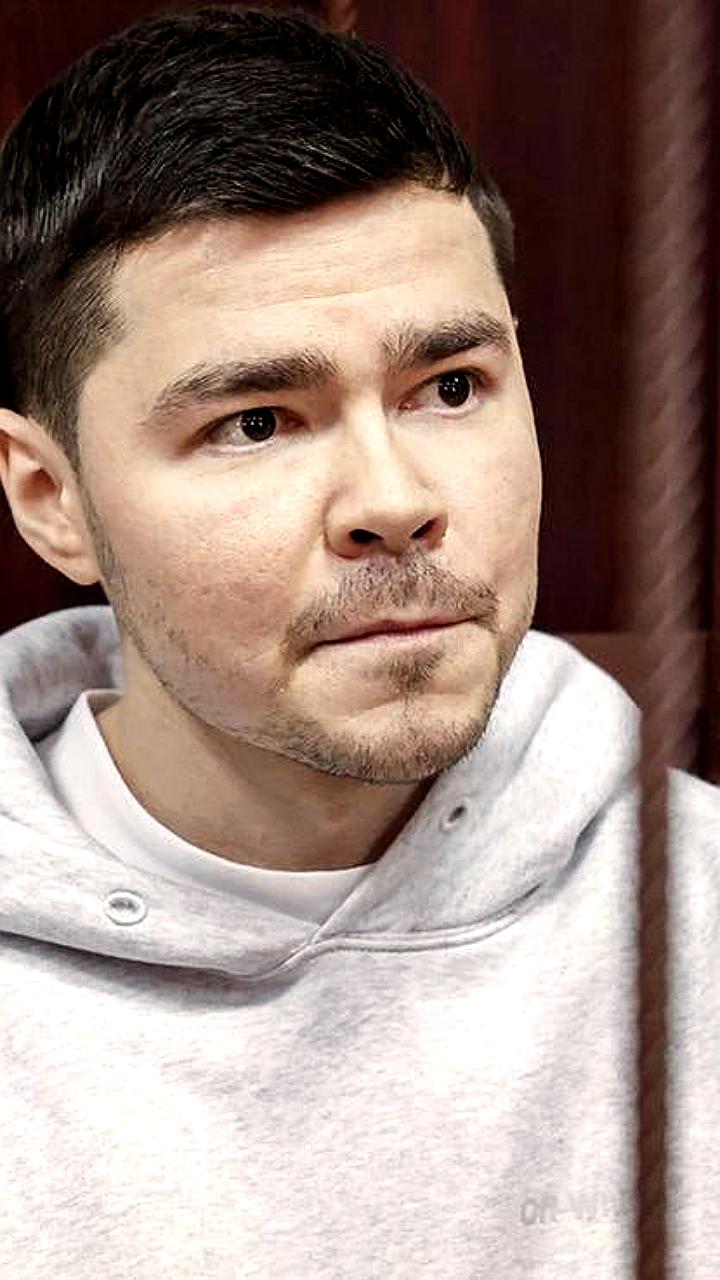 Аяз Шабутдинов осужден на 7 лет за мошенничество