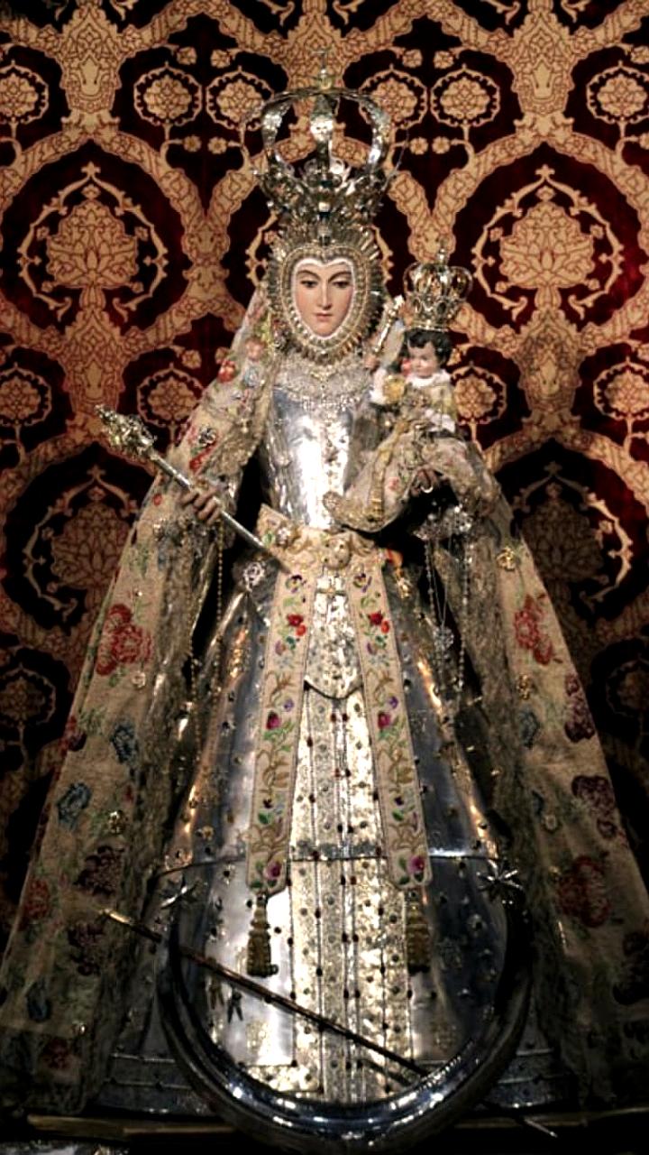 В Гранаде похищены украшения с образа Девы Марии из храма Санта Крус ла Реаль