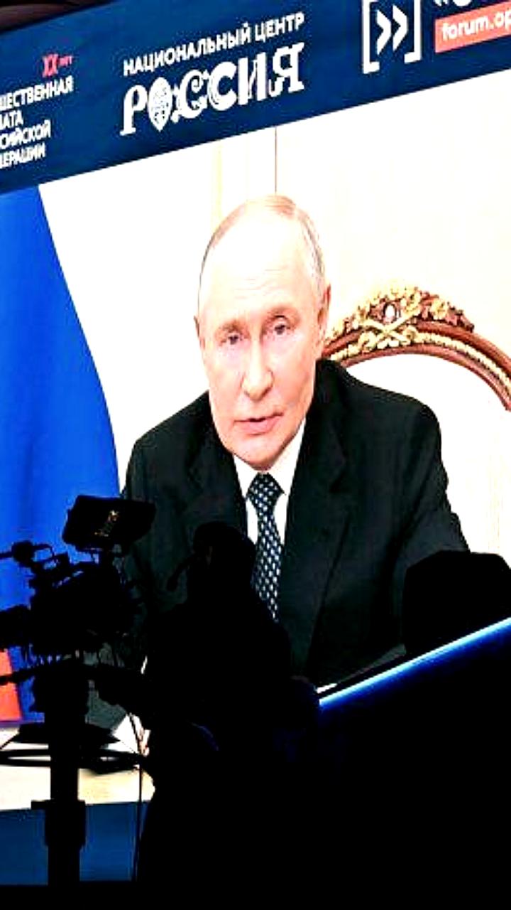 Путин поддержал развитие общественного наблюдения за выборами