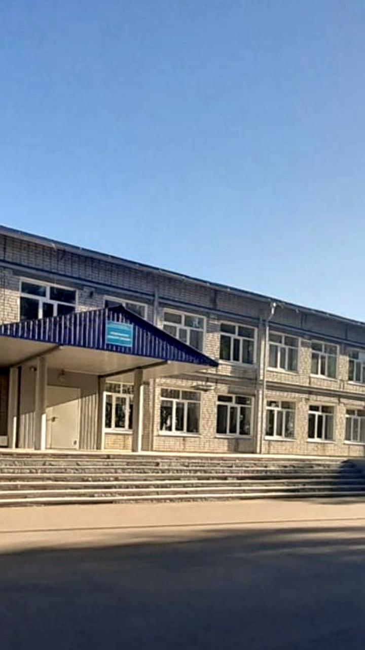 Увековечение памяти Василия Зверева в Карлинской школе