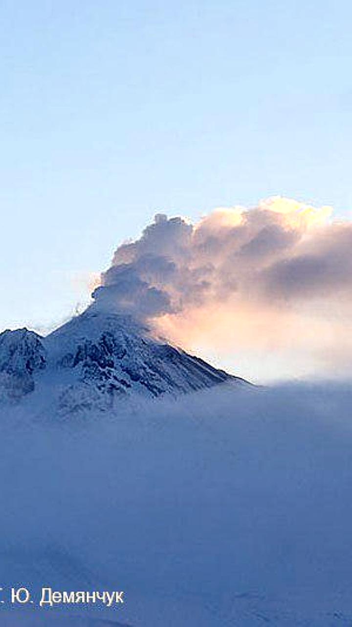 Активность вулкана Безымянный на Камчатке: увеличение землетрясений и выбросы пепла