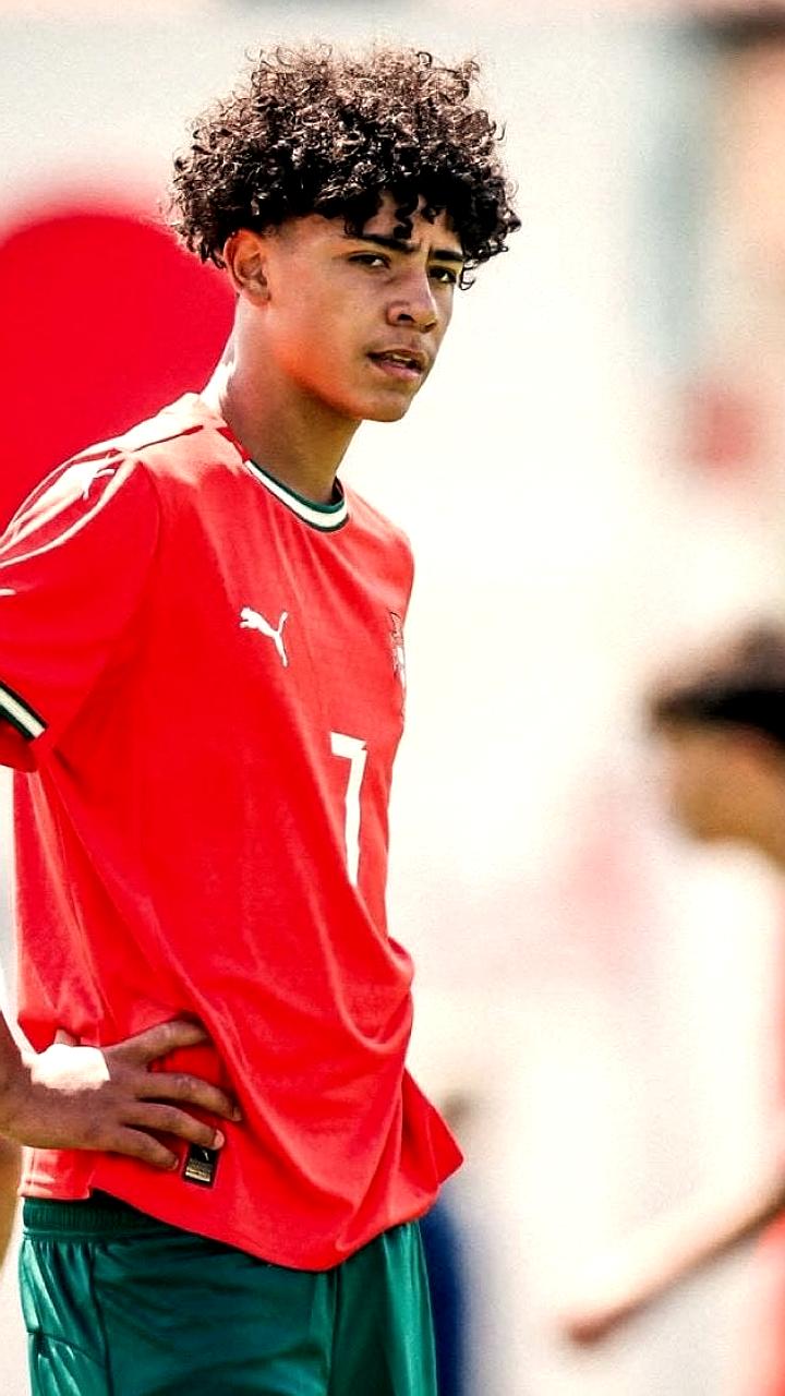 Роналду младший забивает за юношескую сборную Португалии