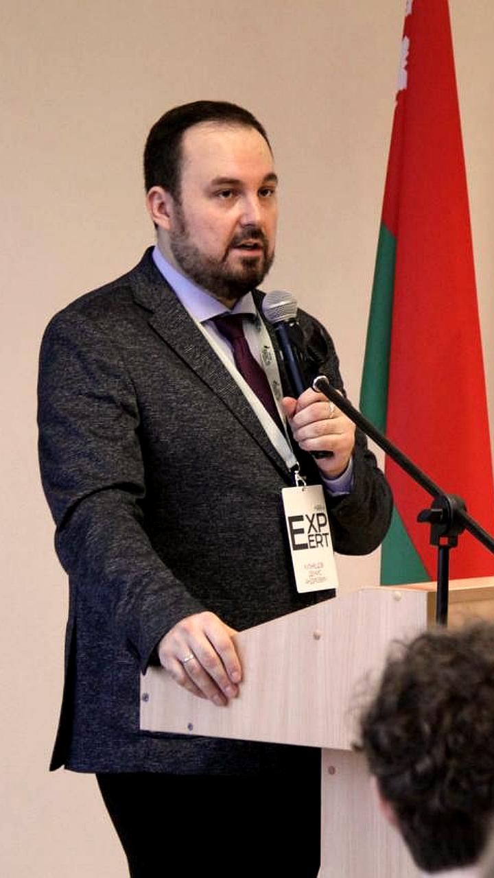 Круглый стол БРИКС и молодежная проектная лаборатория в Минске: обсуждение устойчивого развития и международного сотрудничества