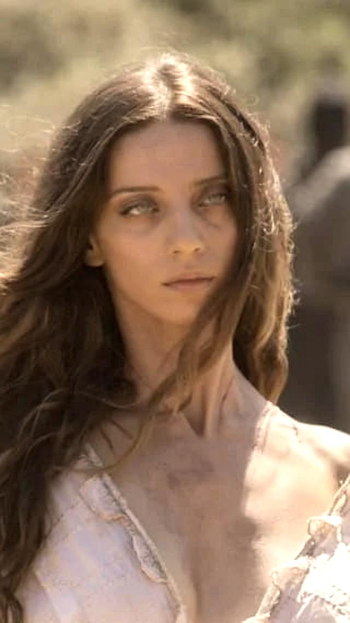 Анжела Сарафян получит премию Career Achievement Award на кинофестивале Arpa в Лос Анджелесе