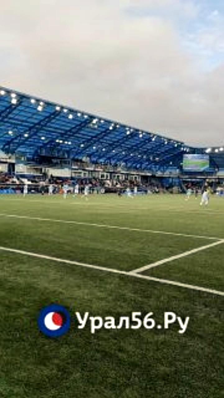 ФК Оренбург открывает счёт в матче против ФК Сочи