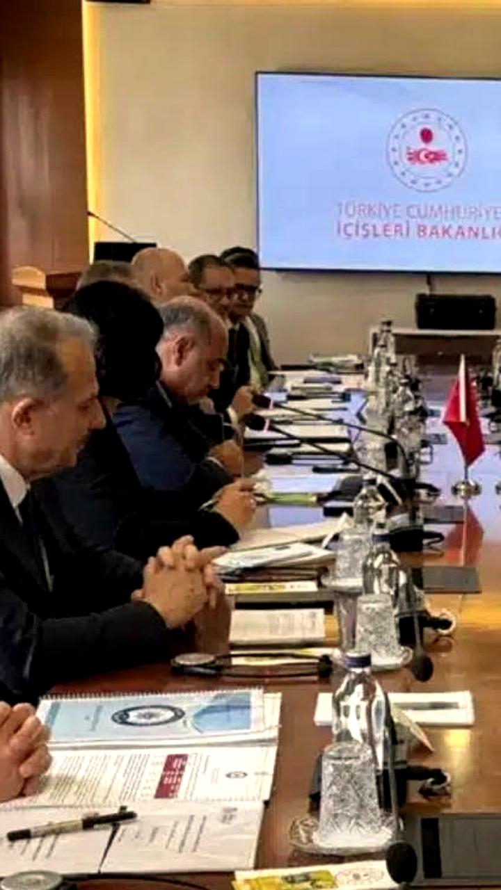 Турция и Узбекистан обсуждают легализацию статуса граждан и открытие рабочих виз