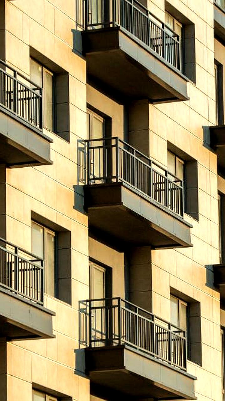 Эксперты предупреждают о рисках сделок с квартирами пожилых собственников