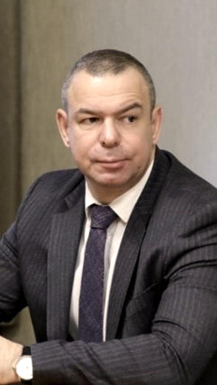 Суд приговорил экс-чиновников к лишению свободы за коррупцию