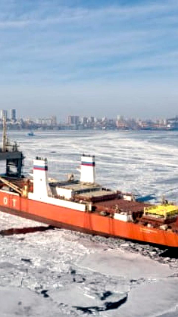 Правительство РФ разработает предложения по развитию судостроения для Трансарктического коридора