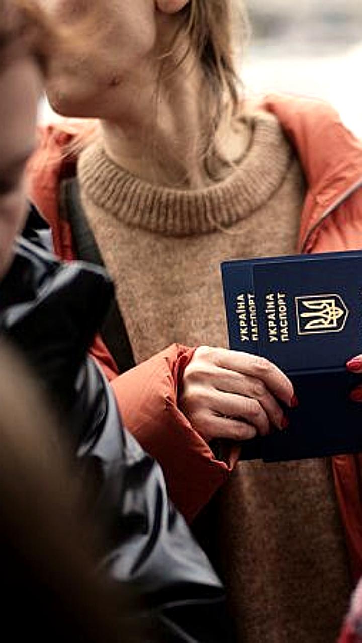 Латвия пересматривает льготы для украинских беженцев в условиях увеличения оборонных расходов