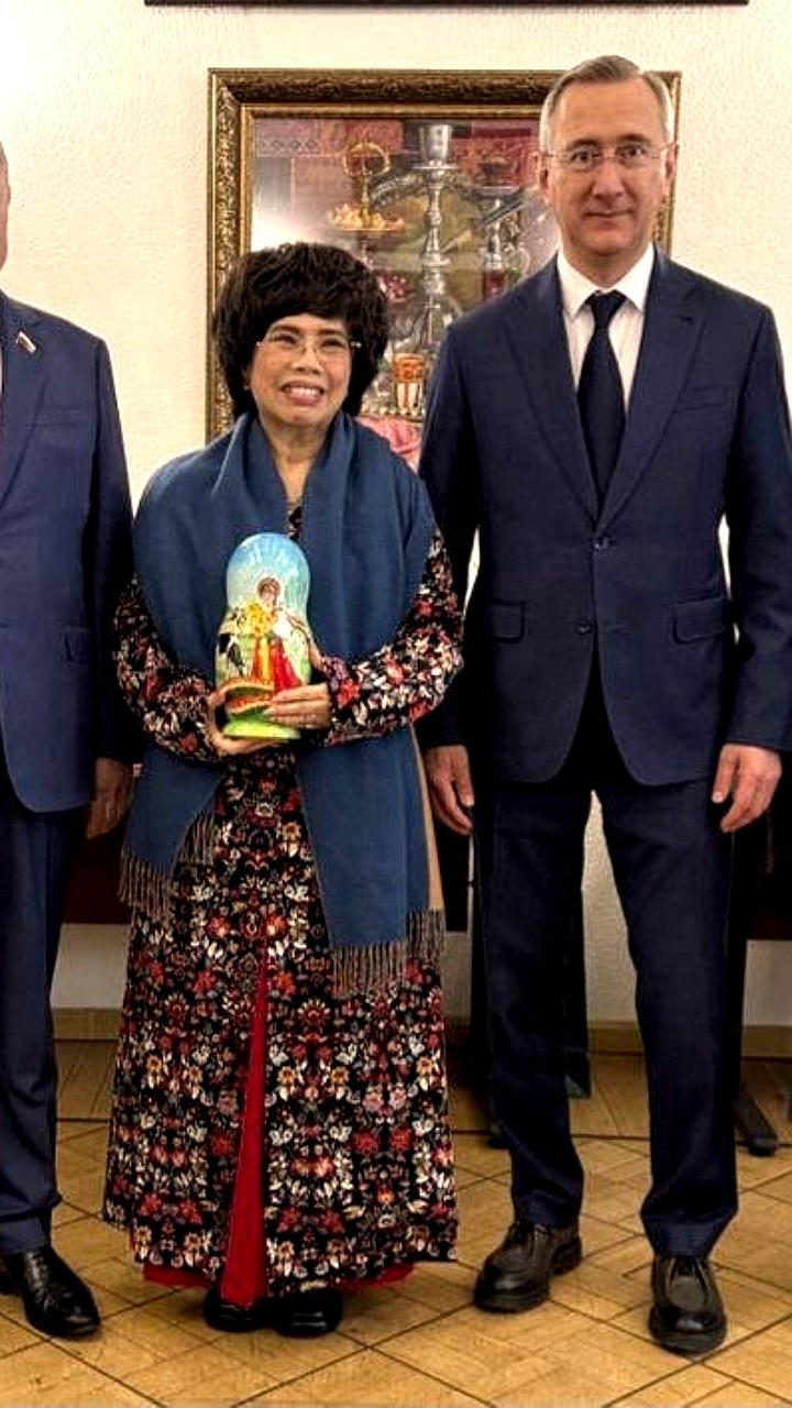 Губернатор Шапша поздравил президента TH Group с Орденом Дружбы от Путина