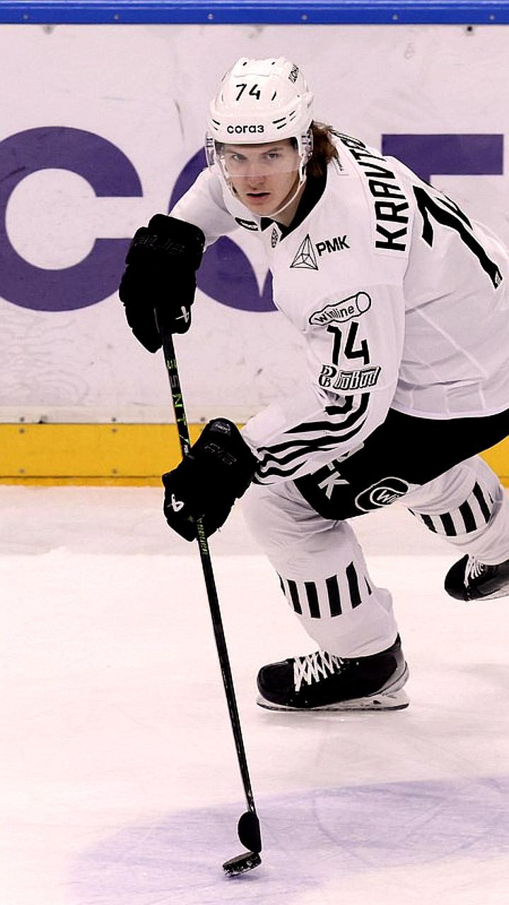 Виталий Кравцов подписывает трехлетний контракт с челябинским Трактором после ухода из Ванкувера