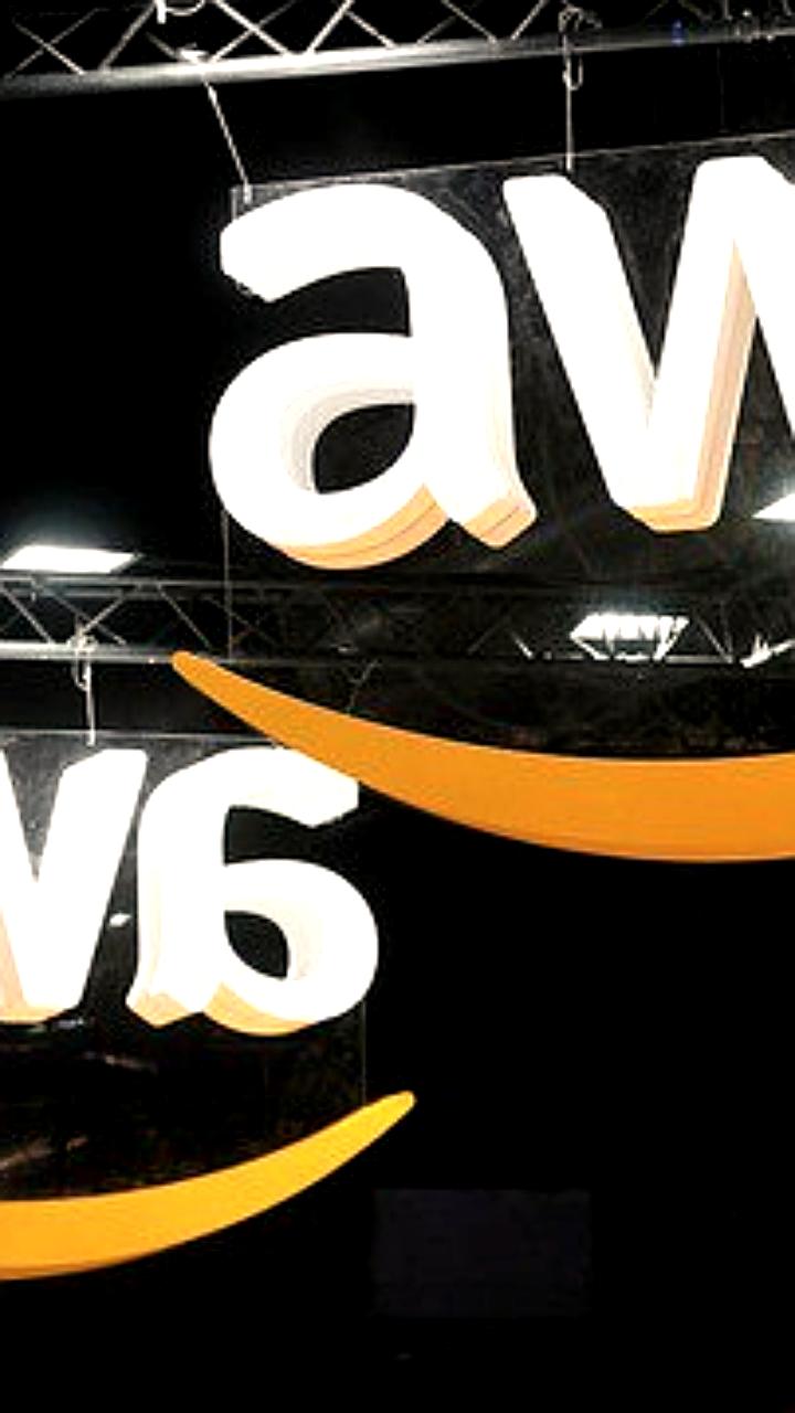 Amazon требует от Perplexity удалить ИИ-браузер Comet из-за нарушений конфиденциальности