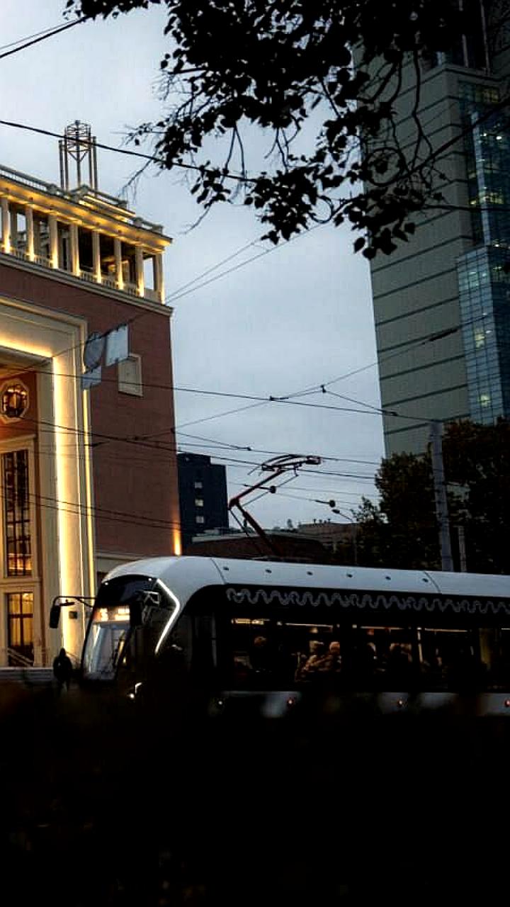 Открытие 25-го ТЦ 'Место встречи' в Москве: Реставрация кинотеатра 'Родина'