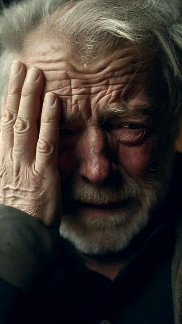 Пенсионер из Петербурга потерял 50 млн рублей из-за мошенников