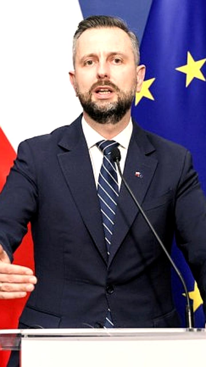 Польша запускает всеобщую военную подготовку для граждан с 22 ноября