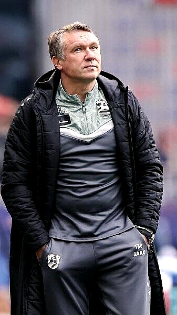 Мурад Мусаев признан тренером октября в РПЛ