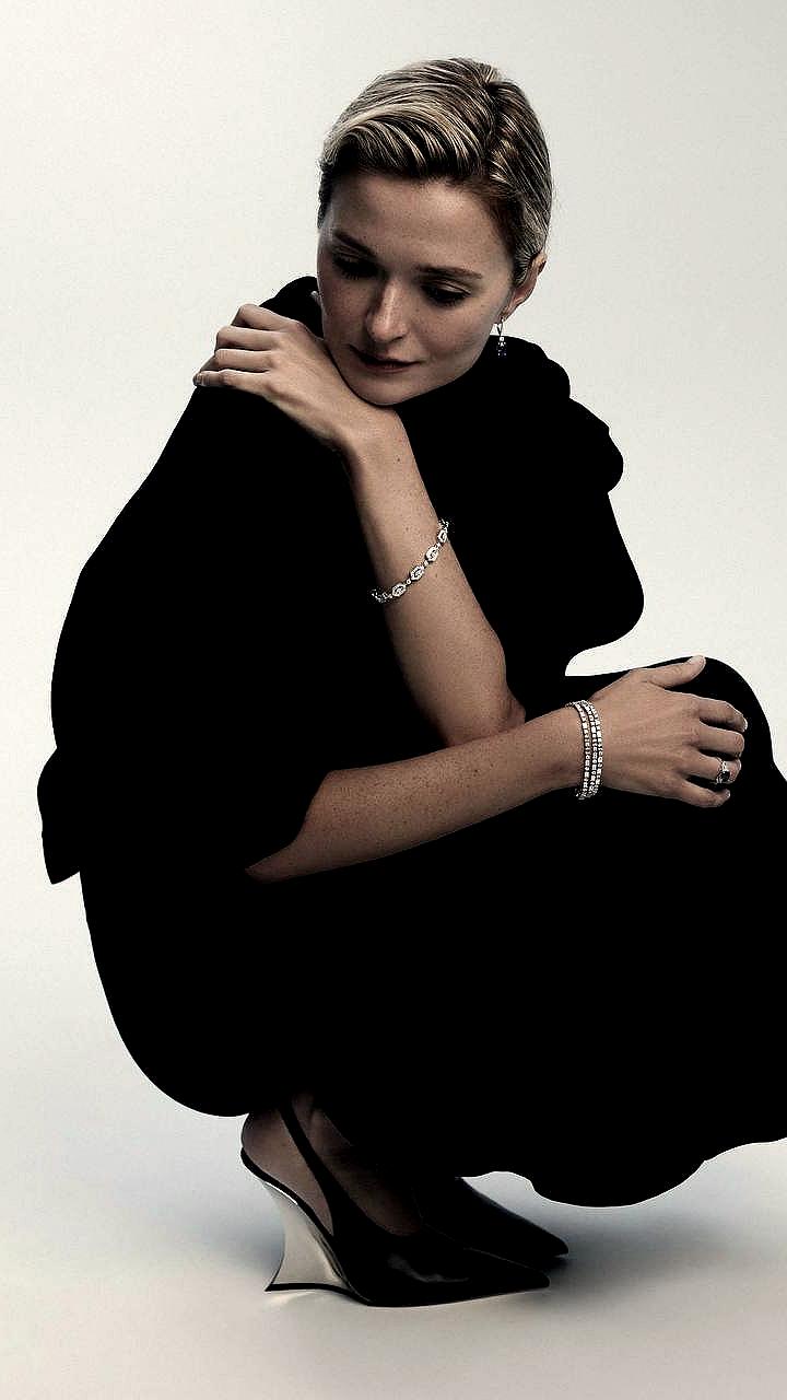 Премьера фильма 'Огненный мальчик' Надежды Михалковой стартует в Москве