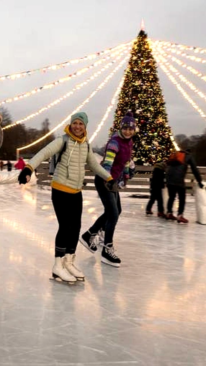 С 11 ноября перекрытие движения на Конюшенной площади из-за катка