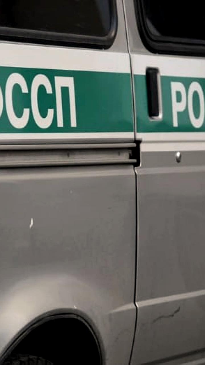 Суды взыскали более 1,4 млн рублей за бездействие приставов и дорожные повреждения