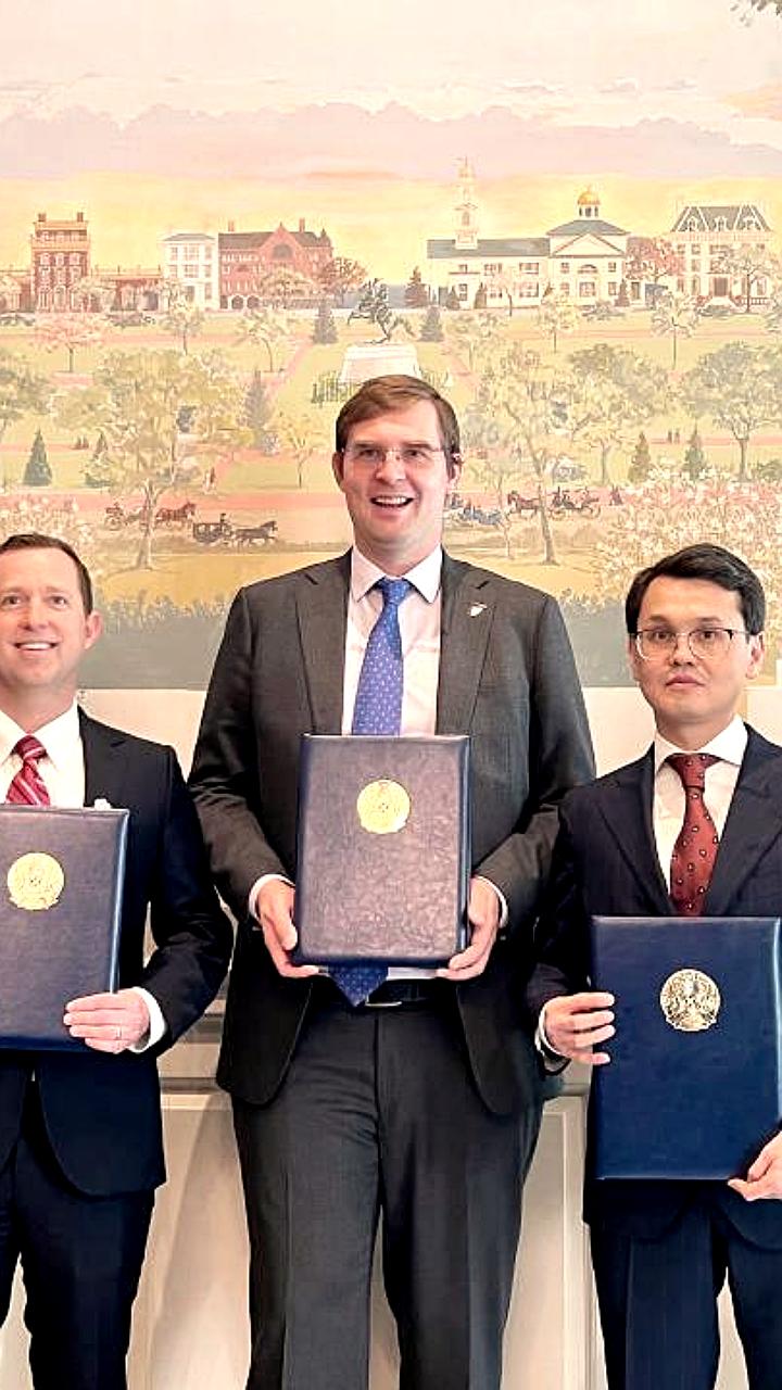 Казахстанские учителя получат бесплатный доступ к ChatGPT на три года