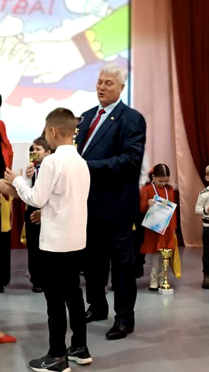 В Херсонской области подведены итоги конкурса детского рисунка, посвященного борьбе с коррупцией и Дню народного единства