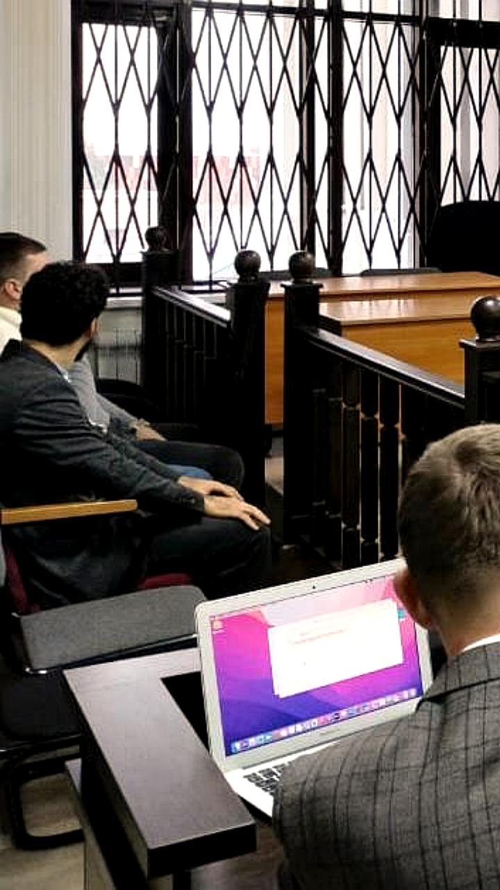 Судебные разбирательства по делам о вымогательстве и разбое в Омске и Смоленске