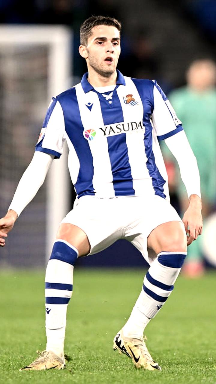 Реал Сосьедад и Эльче сыграли вничью, Захарян вышел на замену