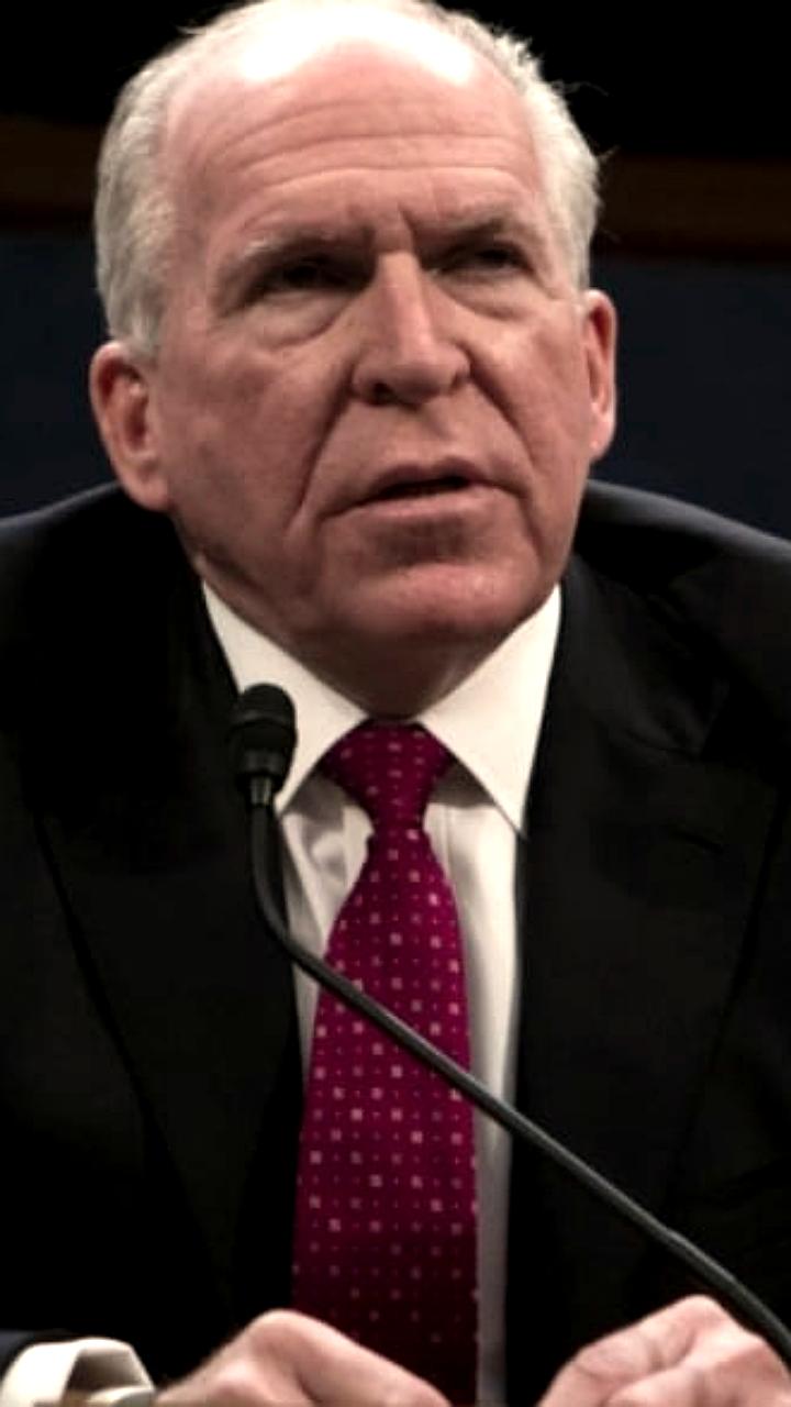 Экс-глава ЦРУ и сотрудники ФБР вызваны в суд по делу о вмешательстве России в выборы 2016 года