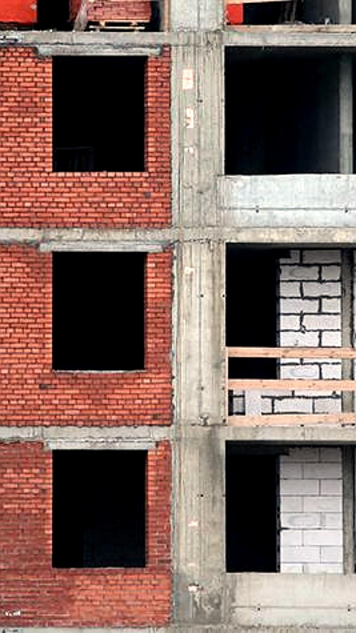 Снижение предложения жилых новостроек на стадии котлована в Москве и других городах