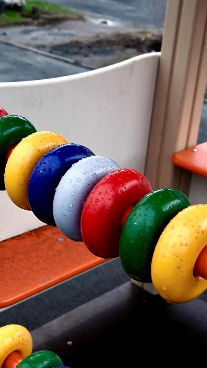 Чиновники обсуждают закрытие детских садов в Приморье на фоне строительства нового в Сергиевом Посаде