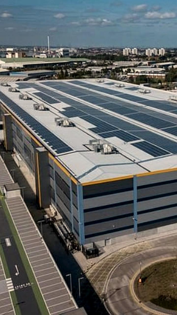 Администрация Трампа рассматривает покупку складов для размещения нелегальных мигрантов