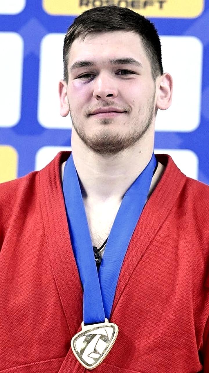 Артем Тадин стал чемпионом мира по боевому самбо 2025 в Бишкеке
