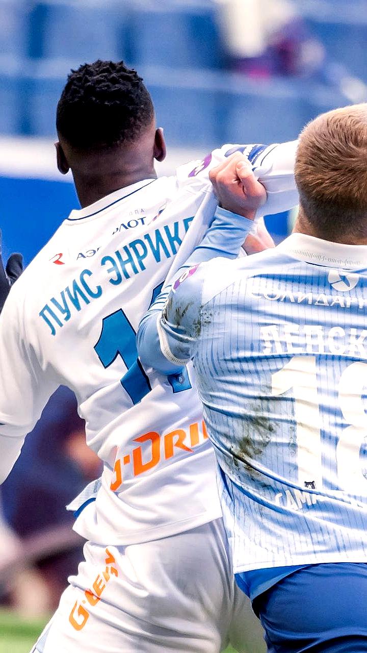 Крылья Советов и Зенит сыграли вничью в 15-м туре РПЛ