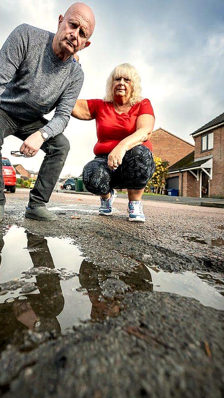 Жители Оксфордшира требуют ремонта дороги, ожидая ответа властей на 103 года