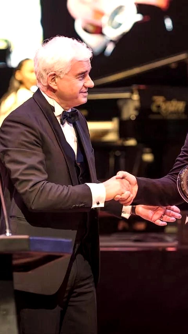 Кирилл Дмитриев удостоен премии Эмблема Мундус в Дубае