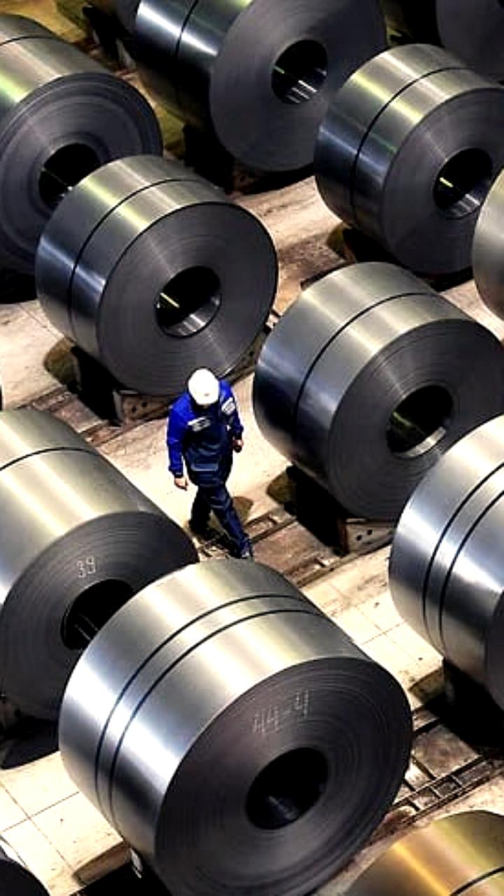 Снижение цен на сталь в России в ноябре на фоне слабого спроса и китайского импорта