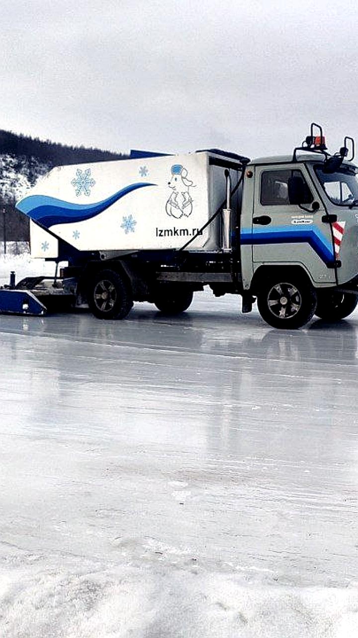 В Воронеже стартовала установка катка на Адмиралтейской площади