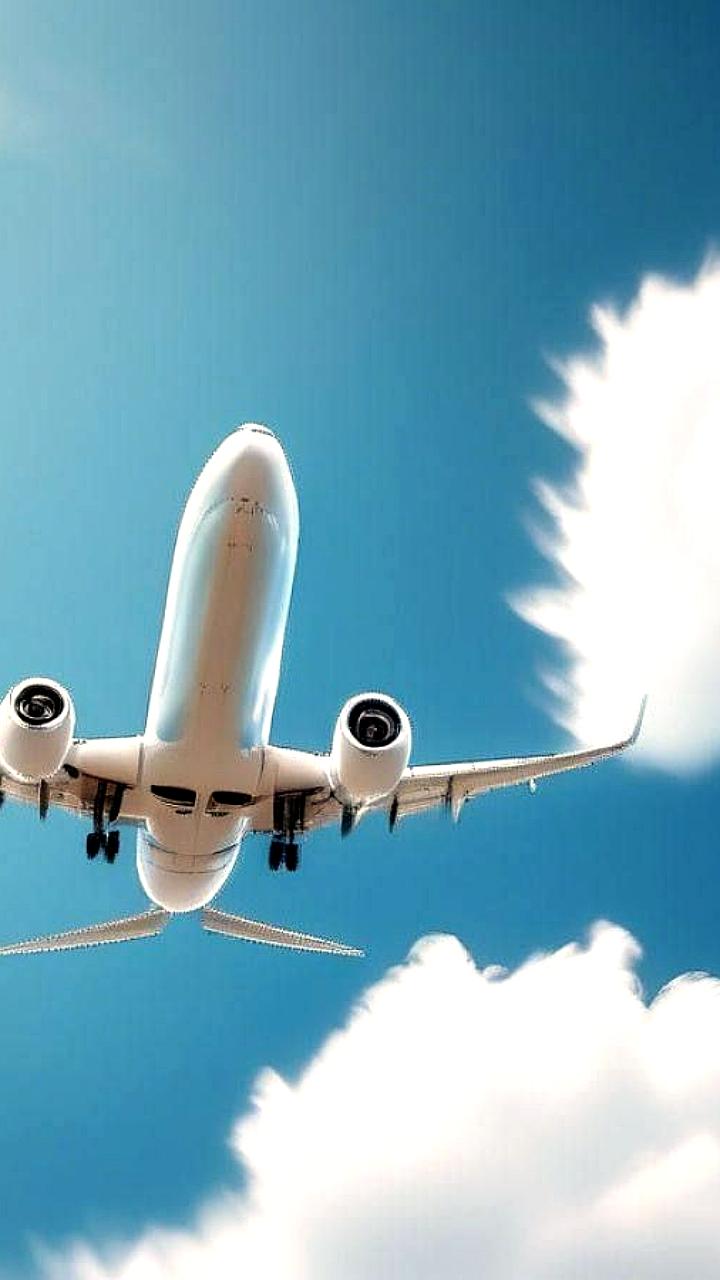 Задержки рейсов из Екатеринбурга в Москву: авиакомпании сообщают о переносах